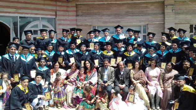 Himachal Pradesh University organised a function in Hotel Peterhoff in Shimla to honour the foreign students.(HT Photo)