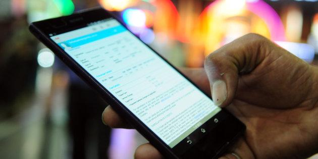 The Indian Railway Catering and Tourism Corporation claims these mobile phone applications are illegal and advises people to use the official app — IRCTC Rail Connect.(Getty Images)