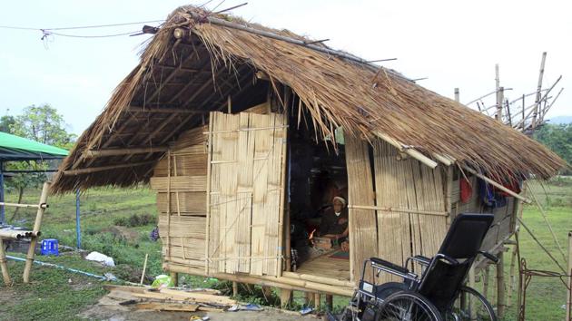 Photos: Myanmar’s ethnic Kachin flee fighting between rebels and army ...