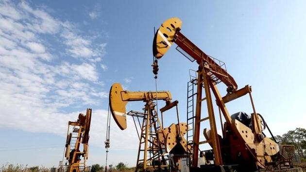 Pumpjacks are seen at an oil field in Huaian, Jiangsu province.(Reuters File Photo)