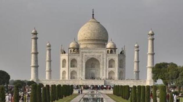 Can algae fly': Supreme Court pulls up ASI for failing to protect Taj Mahal  | Latest News India - Hindustan Times
