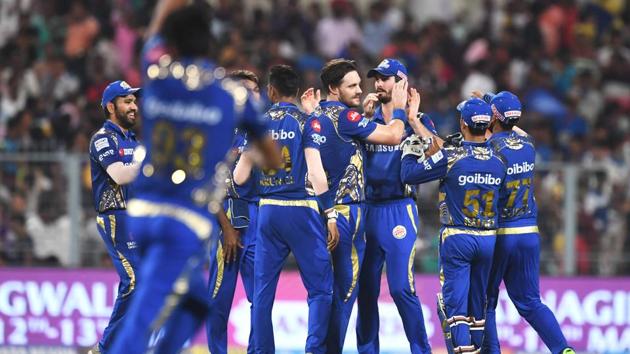 Mitchell McClenaghan (C) celebrates with teammates after taking the wicket of Sunil Narine. (AFP) Mitchell McClenaghan (C) celebrates with teammates after taking the wicket of Sunil Narine. (AFP)