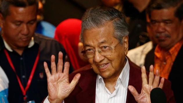 Mahathir Mohamad, newly elected Malaysian prime minister attends a news conference after general election, in Petaling Jaya, Malaysia.(Reuters File)