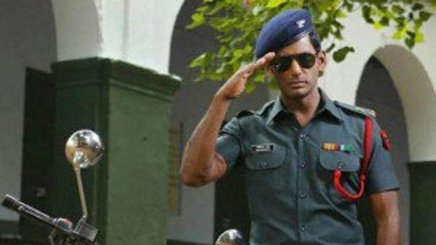 Actor Vishal plays the role of an army officer on leave in Irumbu Thirai.