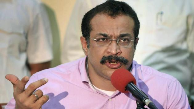 Himanshu Roy at a press conference in Mumbai on July 11, 2012. Roy, a former Maharashtra Anti-Terrorism Squad (ATS) chief and additional director general of police (housing), shot himself with his service revolver at his Colaba home around 1.45 pm on Friday. He had been battling cancer for a long time, and had been on extended medical leave. (PTI File) Himanshu Roy at a press conference in Mumbai on July 11, 2012. Roy, a former Maharashtra Anti-Terrorism Squad (ATS) chief and additional director general of police (housing), shot himself with his service revolver at his Colaba home around 1.45 pm on Friday. He had been battling cancer for a long time, and had been on extended medical leave. (PTI File)
