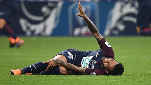 Dani Alves will miss the 2018 FIFA World Cup due to a knee injury.(AFP)