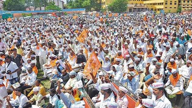 People at a Lingayat rally at Kalaburgi. In March, Karnataka CM Siddaramaiah granted minority status to the community, which could swing their votes in the Congress’ favour.(HT File Photo)