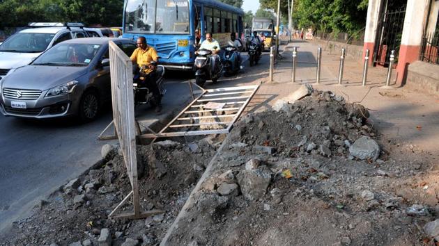 Abhijit Deshpande, site engineer, Pune Municipal Corporation (PMC), was intimated that damage was caused to the road between IDBI road and Pan Card Club road by Tata Communication and Tata Teleservices in order to lay cables. The work was carried out on February 13, 2011, without the permission of the PMC.(HT REPRESENTATIVE PHOTO)