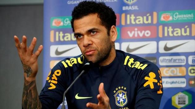 Dani Alves will miss the 2018 FIFA World Cup in Russia due to a knee injury.(REUTERS)