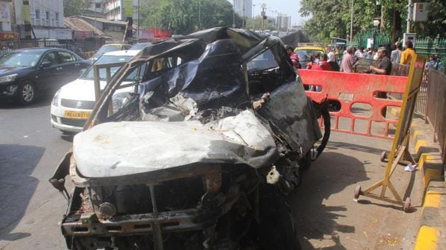 An SUV crashed into a civic vehicle, and then a divider at Lalbaug flyover on Sunday early morning. (Bhushan Koyande/HT) An SUV crashed into a civic vehicle, and then a divider at Lalbaug flyover on Sunday early morning. (Bhushan Koyande/HT)