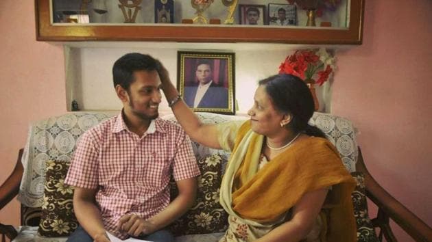 Anmol Srivastava secured 100% marks in mathematics, in the ISC paper that he took hours after his father’s death.(Deepak Gupta/HT photo)