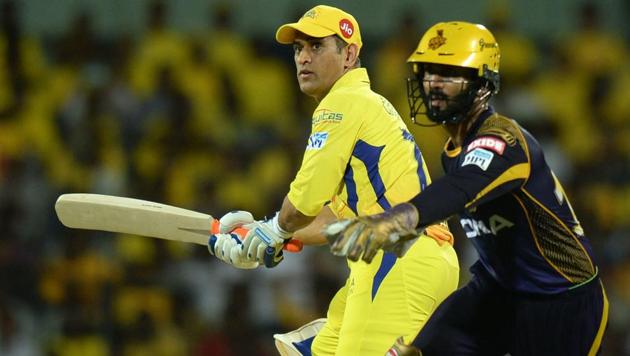 Chennai Super Kings captain MS Dhoni (L) is and Kolkata Knight Riders skipper Dinesh Karthik are just two wicketkeepers who have been key to their side’s fortunes in the IPL 2018.(AFP)