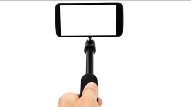 The Ministry of Personnel, Public Grievances and Pensions has issued a fresh set of dos and don’ts for civil pensioners that bans selfies on pension forms.(Shutterstock/Photo for representation) The Ministry of Personnel, Public Grievances and Pensions has issued a fresh set of dos and don’ts for civil pensioners that bans selfies on pension forms.(Shutterstock/Photo for representation)