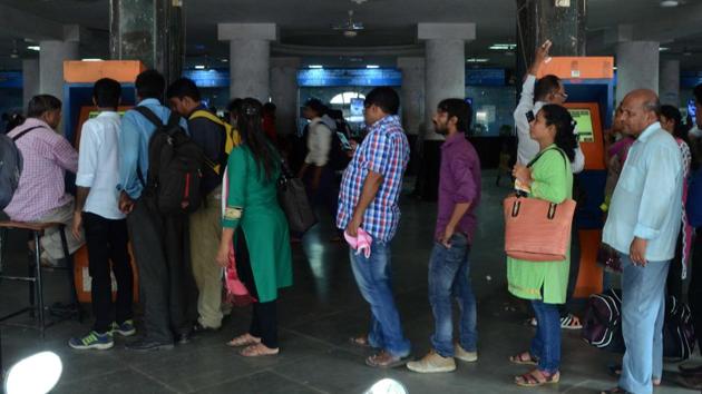 Currently, commuters have to stand in queues to buy tickets or recharge smart cards from each operator.(Ht File Photo)