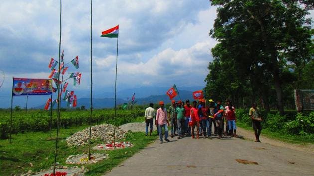 A BJP campaign in Kalchini of Alipurduar district before the panchayat elections.(Snigdhendu Bhattacharya)