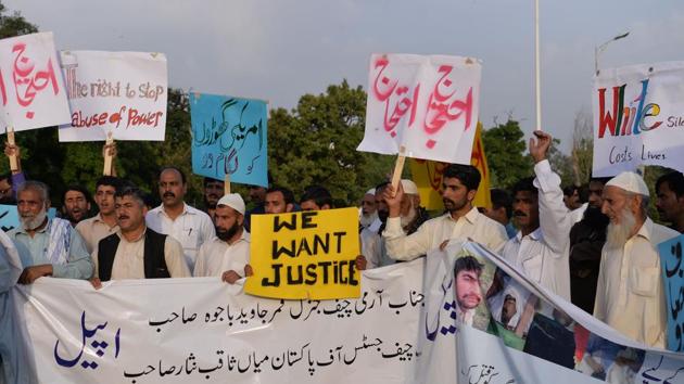 Pakistani protesters carry placards during a demonstration against the killing of a local resident in a car accident involving a US diplomat in Islamabad on April 25, 2018. (AFP File Photo) Pakistani protesters carry placards during a demonstration against the killing of a local resident in a car accident involving a US diplomat in Islamabad on April 25, 2018. (AFP File Photo)