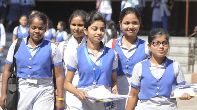 Students coming out from the examination centre after sitting in their CBSE Class 12 physics paper at Cathedral school in Lucknow, Uttar Pradesh, on March 07, 2018.(Deepak Gupta/HT file)