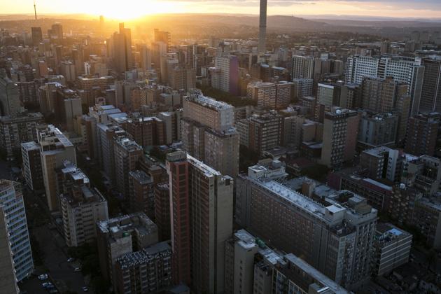 Downtown Johannesburg, South Africa. Some of Johannesburg’s decaying blocks have been turned into upscale venues with art galleries and coffee shops, the first steps to restoring vibrancy to the city’s downtown that many fled in the waning years of apartheid, or white minority rule, which ended in the early 1990s. (Bram Janssen / AP) Downtown Johannesburg, South Africa. Some of Johannesburg’s decaying blocks have been turned into upscale venues with art galleries and coffee shops, the first steps to restoring vibrancy to the city’s downtown that many fled in the waning years of apartheid, or white minority rule, which ended in the early 1990s. (Bram Janssen / AP)