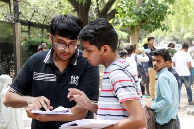 JEE Main Exam 2019: Read the strategies to crack the JEE exam (HT File) JEE Main Exam 2019: Read the strategies to crack the JEE exam (HT File)