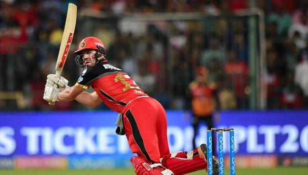 AB de Villiers in action during match fifty one of the 2018 Indian Premier League between Royal Challengers Bangalore and Sunrisers Hyderabad at the M. Chinnaswamy Stadium.(PTI) AB de Villiers in action during match fifty one of the 2018 Indian Premier League between Royal Challengers Bangalore and Sunrisers Hyderabad at the M. Chinnaswamy Stadium.(PTI)