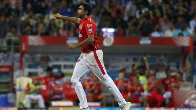 Ravichandran Ashwin got thr wickets of POllard and Ben Cutting as Mumbai Indians notched 186/8 in 20 overs. (BCCI) 