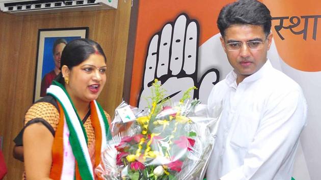 MLA Sona Devi of Zamindara party greeted by state PCC chief Sachin Pilot upon joining Congress in Jaipur on Friday. (HT PHOTO) MLA Sona Devi of Zamindara party greeted by state PCC chief Sachin Pilot upon joining Congress in Jaipur on Friday. (HT PHOTO)