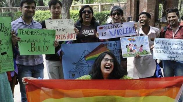 Students from Delhi University , the AUD Queer Collective and Jawahar Lal Nehru University at a protest against campus violence against LGBTQ.(Hindustan Times)