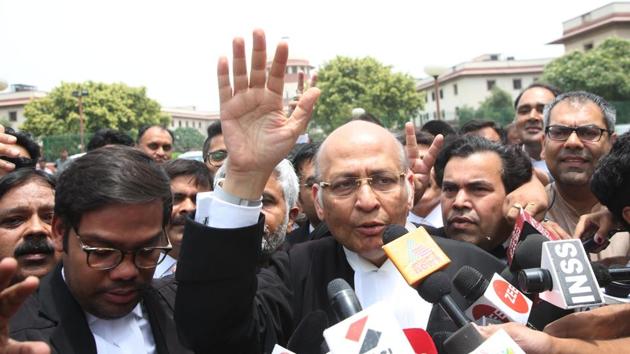 Senior Congress leader and lawyer Abhishek Manu Singhvi speaks to media personnel after a court hearing on the Karnataka issue. The Congress-JD(S) combine had made an urgent plea before Supreme Court challenging the governor’s decision to invite the BJP to form the government and stay Yeddyurappa’s swearing-in. The Supreme Court on Friday directed that a floor test be held in the assembly on Saturday. (HT Photo) Senior Congress leader and lawyer Abhishek Manu Singhvi speaks to media personnel after a court hearing on the Karnataka issue. The Congress-JD(S) combine had made an urgent plea before Supreme Court challenging the governor’s decision to invite the BJP to form the government and stay Yeddyurappa’s swearing-in. The Supreme Court on Friday directed that a floor test be held in the assembly on Saturday. (HT Photo)