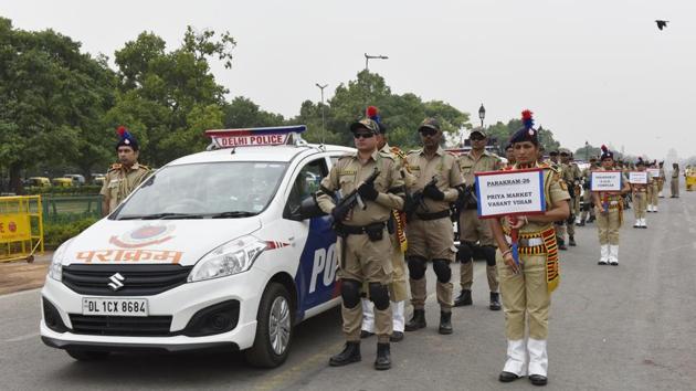 Delhi Police, in order to bolster their preparedness for any terror activities during the 70th Independence Day celebrations, pressed a fleet of 14 new Parakram vans in service on Friday. The force now has a total of 24 such vehicles at their disposal. (Mohd Zakir / HT Photo) Delhi Police, in order to bolster their preparedness for any terror activities during the 70th Independence Day celebrations, pressed a fleet of 14 new Parakram vans in service on Friday. The force now has a total of 24 such vehicles at their disposal. (Mohd Zakir / HT Photo)