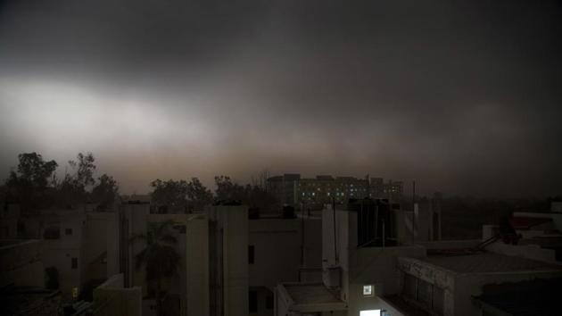 Storm accompanied by rain on May 13 in New Delhi. (AP file photo) Storm accompanied by rain on May 13 in New Delhi. (AP file photo)