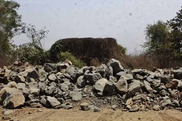 Nagla Bunder is the narrowest point in Thane creek and used to be an important port for the Portuguese more than 400 years ago. Once the hill was used as a watch tower to observe the sea, but rock mining has reduced it to rubble. (PRAFUL GANGURDE/HT PHOTO)