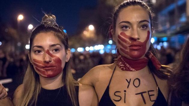 Women take part in a march called by the movement ‘Ni una menos’ (Not One Less) against violence against women in Santiago, Chile. Hundreds of high-school students protested demanding a “non-sexist education” in a wave against sexual abuse and for a higher inclusion of women. (Martin Bernetti / AFP) Women take part in a march called by the movement ‘Ni una menos’ (Not One Less) against violence against women in Santiago, Chile. Hundreds of high-school students protested demanding a “non-sexist education” in a wave against sexual abuse and for a higher inclusion of women. (Martin Bernetti / AFP)