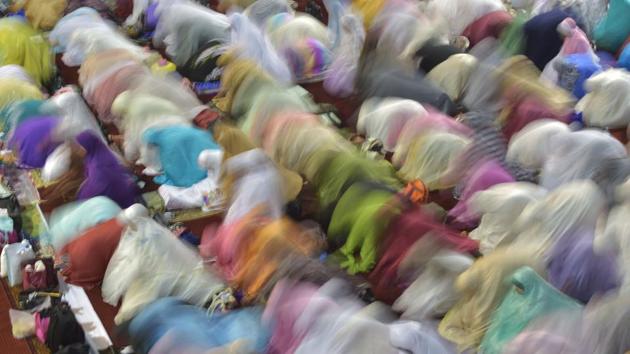Women pray during the first night of Ramadan at Istiqlal Mosque in Jakarta, Indonesia. (Adek Berry / AFP) Women pray during the first night of Ramadan at Istiqlal Mosque in Jakarta, Indonesia. (Adek Berry / AFP)
