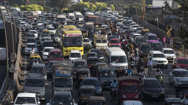 While two-wheelers and cars clocked around 90% jump, public buses recorded a meagre 4.82% rise in this period.(Satish Bate/HT Photo) While two-wheelers and cars clocked around 90% jump, public buses recorded a meagre 4.82% rise in this period.(Satish Bate/HT Photo)