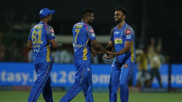 RCB lost wickets at regular intervals as they lost by 30 runs against RR. (BCCI)