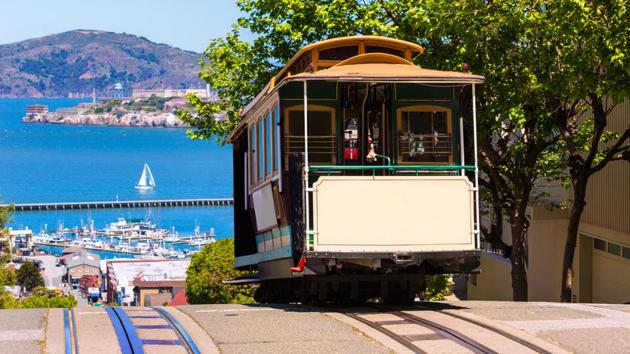 San francisco Hyde Street Cable Car Tram.(Shutterstock) San francisco Hyde Street Cable Car Tram.(Shutterstock)