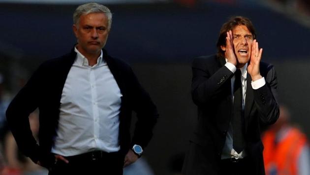 The feud between Jose Mourinho (L) and Antonio Conte gave this final plenty of spark. (Action Images via Reuters)