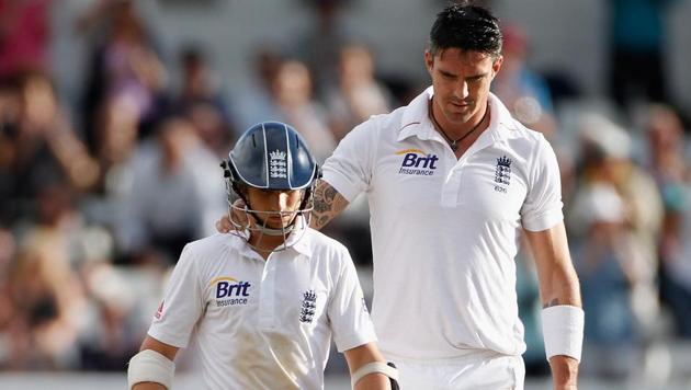 James Taylor (L) has said that Kevin Pietersen’s behaviour in the England cricket team set-up was far from ideal.(Getty Images)