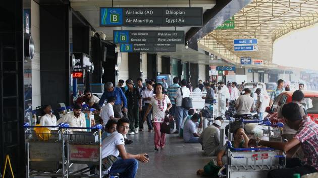 Airfares that had climbed up during the last winter holiday season remained high until last week, tour operators said. (HT File Photo/Representative image) Airfares that had climbed up during the last winter holiday season remained high until last week, tour operators said. (HT File Photo/Representative image)