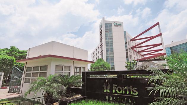 Fortis is in the midst of a heated takeover battle with five entities bidding for the company along with a upheaval at the boardroom, wherein several directors have been stepping down. (Ramesh Pathania/Mint)