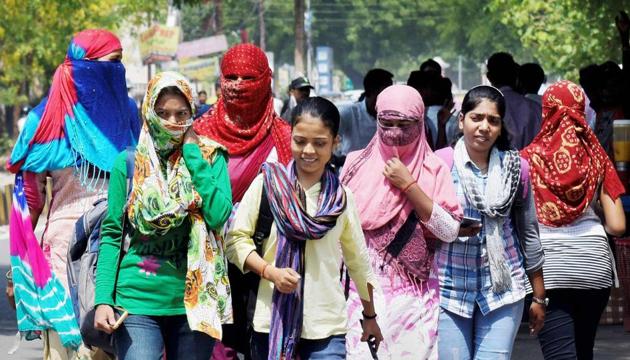 While the maximum temperature shot up to 44 degrees Celsius at Safdarjung, which was four degrees above the normal, the mercury touched 46 degrees Celsius at Palam, which was six degrees above the normal.(PTI/Photo for representation)