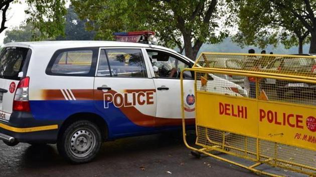 Delhi has also seen a constant rise in the number of crimes the police record every year. Some 191,377 cases were registered in 2015 and 209,519 in 2016. In 2017, the police recorded 233,580 cases. (HT File Photo) Delhi has also seen a constant rise in the number of crimes the police record every year. Some 191,377 cases were registered in 2015 and 209,519 in 2016. In 2017, the police recorded 233,580 cases. (HT File Photo)