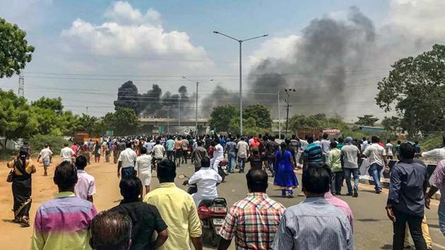 Smoke billows out of burning vehicles after a violent protest demanding closure of Vedanta's Sterlite Copper unit entered the 100th day, in Tuticorin, on Tuesday.(PTI file photo)
