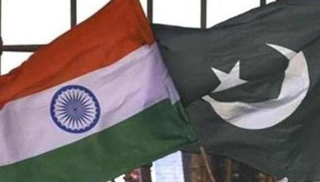 Pakistan protests the inauguration of 330 MW Kishanganga hydroelectric project in Jammu and Kashmir claiming that the project on a river flowing into Pakistan will disrupt water supplies.(HT File Photo)