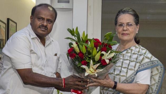 Karnataka chief minister HD Kumaraswamy and former Congress president Sonia Gandhi , New Delhi, May 21, 2018(PTI)