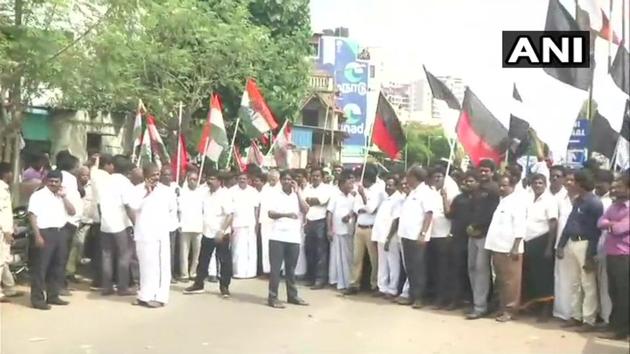 The DMK and Congress workers in Chennai’s Egmore during the Tamil Nadu bandh called to protest the deaths in police firing on people protesting against theSterlite plant in Thoothukudi. (ANI photo) The DMK and Congress workers in Chennai’s Egmore during the Tamil Nadu bandh called to protest the deaths in police firing on people protesting against theSterlite plant in Thoothukudi. (ANI photo)