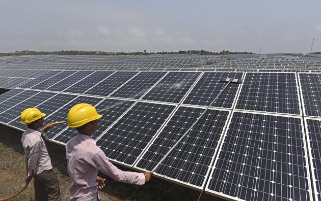 The two parks in Diu have come up relatively fast — over the past five years. There are also rooftop panels on 112 government establishments in the city.(Satyabrata Tripathy / HT Photo)