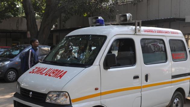 A private ambulance outside a hospital. (HT File Photo/Representative image) A private ambulance outside a hospital. (HT File Photo/Representative image)