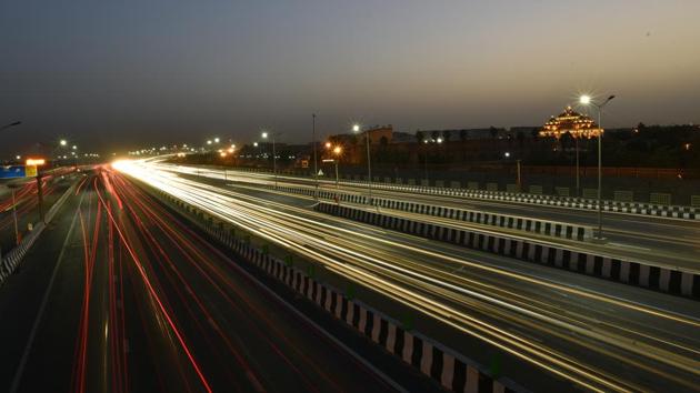 The state-of-the-art expressway has automated challans for over-speeding, as cameras will capture speed of vehicles. Besides, it will have provisions of tolling only for the distance travelled. The expressway also has an iconic toll plaza at the entry point on Kundli side, besides a digital art gallery. (Sanchit Khanna / HT Photo) The state-of-the-art expressway has automated challans for over-speeding, as cameras will capture speed of vehicles. Besides, it will have provisions of tolling only for the distance travelled. The expressway also has an iconic toll plaza at the entry point on Kundli side, besides a digital art gallery. (Sanchit Khanna / HT Photo)