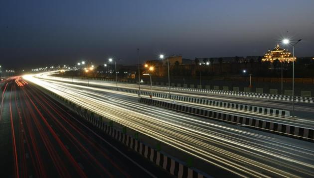 Light trails of Delhi-Meerut Expressway captured in New Delhi on April 25. (Sanchit Khanna/HT PHOTO) Light trails of Delhi-Meerut Expressway captured in New Delhi on April 25. (Sanchit Khanna/HT PHOTO)